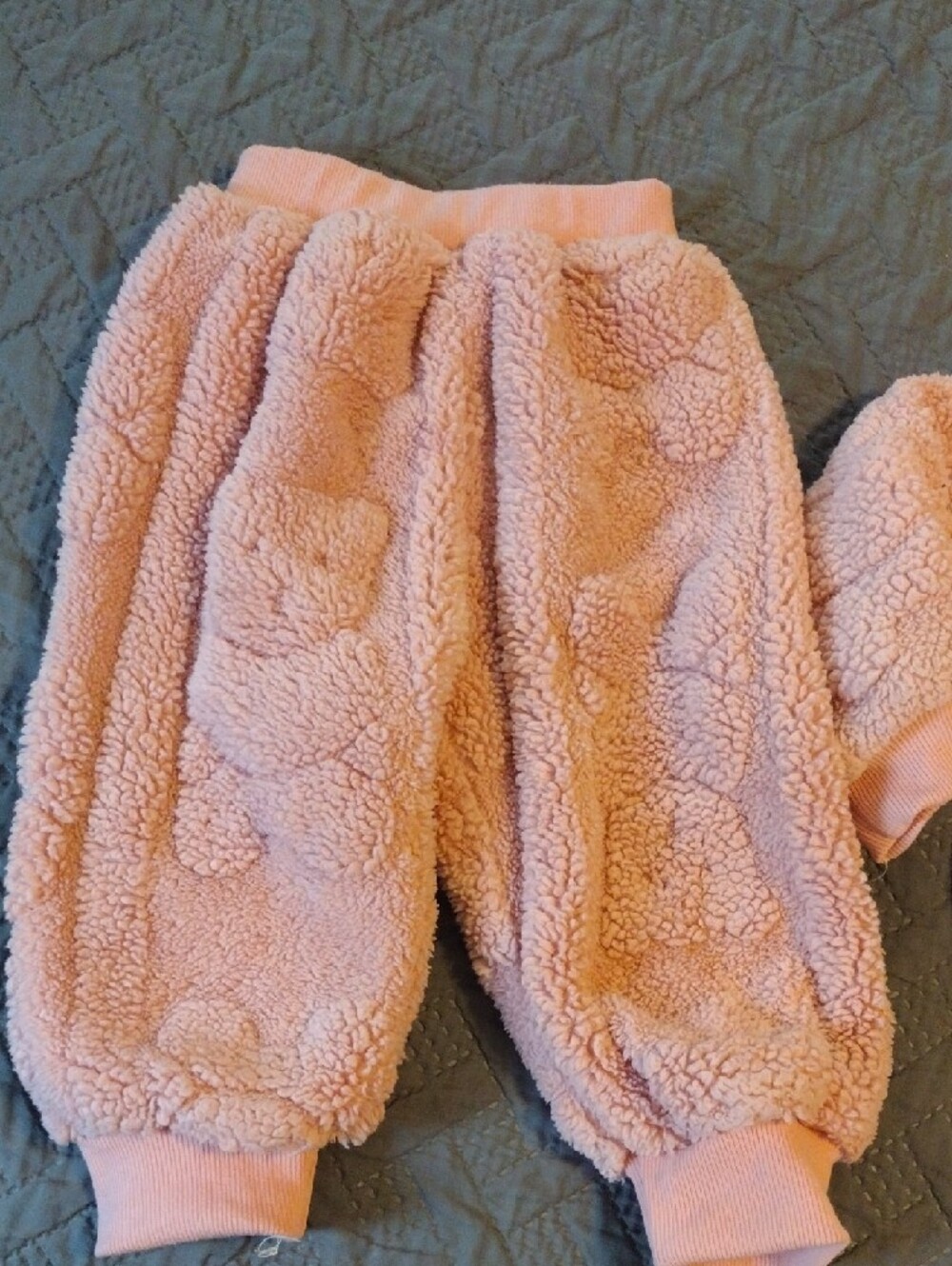 Cozy Pink Sherpa Hoodie Set - Picture 4 of 9